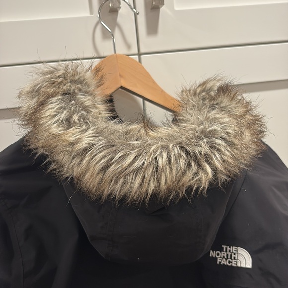 The North Face Boys’ Arctic Parka Jacket - Size 18/20 (XL) - Picture 8 of 8